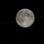 ماه کامل مریخ را برای مدتی ربود! ماه کامل مریخ را برای مدتی ربود!