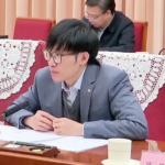 بنیانگذار دیپ سیک، بزرگترین رقیب چت جی پی تی کیست؟ بنیانگذار دیپ سیک، بزرگترین رقیب چت جی پی تی کیست؟