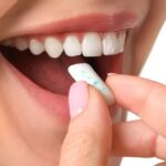 آیا آدامس برای دندانها مفید است؟ آیا آدامس برای دندانها مفید است؟