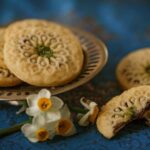 طرز تهیه شیرینی خرمایی خوشمزه و مقوی ویژه ماه رمضان