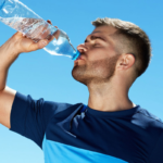 (ویدئو) فواید نوشیدن ۸ لیوان آب در طول روز (ویدئو) فواید نوشیدن ۸ لیوان آب در طول روز