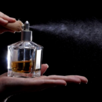 آیا عطر روزه را باطل می کند؟