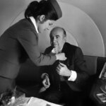 ماجرای بازداشت امیر عباس هویدا توسط محمدرضا شاه