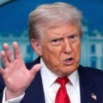 ترامپ حریم هوایی ونزوئلا و اطراف آن را «بسته» اعلام کرد