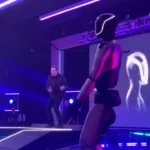 رقص هماهنگ ایلان ماسک و ربات انساننمای اپتیموس رقص هماهنگ ایلان ماسک و ربات انساننمای اپتیموس