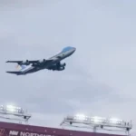 پرواز سیاست بر آسمان فوتبال/ مانور خودشیفتگی ترامپ بر سر رایدهندگان پرواز سیاست بر آسمان فوتبال/ مانور خودشیفتگی ترامپ بر سر رایدهندگان