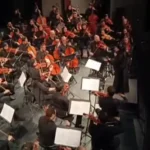 شنیدنی و تاثیرگذار؛ ارکستر سمفونیک تهران برای نخستین بار به رهبری یک زن نواخت شنیدنی و تاثیرگذار؛ ارکستر سمفونیک تهران برای نخستین بار به رهبری یک زن نواخت