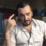 گریم جدید و متفاوت حسام نواب صفوی گریم جدید و متفاوت حسام نواب صفوی