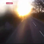 تصادف زنجیرهای کامیون بهدلیل بخارگرفتگی شیشه تصادف زنجیرهای کامیون بهدلیل بخارگرفتگی شیشه