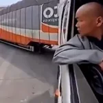 اجرای «نسخه جادهای معبد شائولین» توسط یک راننده تریلی! + ویدیو اجرای «نسخه جادهای معبد شائولین» توسط یک راننده تریلی! + ویدیو