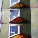 این ساختمان بی رنگ و رو یک اثر مهم معماری است! این ساختمان بی رنگ و رو یک اثر مهم معماری است!