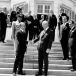 خاطرات علم: مطمئن هستم که شاه قطعا در فکر تهیه بمب اتمی است