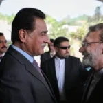 هدیه یادبود رئیس مجلس ملی پاکستان به علی لاریجانی هدیه یادبود رئیس مجلس ملی پاکستان به علی لاریجانی