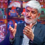 واکنش علی مطهری به نصب مجسمه «زانو زدن والرین» در میدان انقلاب/ ناصواب و تخیلی است واکنش علی مطهری به نصب مجسمه «زانو زدن والرین» در میدان انقلاب/ ناصواب و تخیلی است