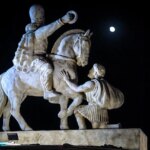  تصاویر؛ رونمایی از مجسمه «زانو زنندگان برابر ایران» تصاویر؛ رونمایی از مجسمه «زانو زنندگان برابر ایران»