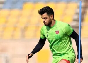 بازگشت ستاره پرسپولیس به ترکیب مقابل شمس‌آذر