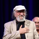 درخواست داریوش ارجمند از هنرمندان درباره شایعه «پیدا شدن ۷۴ جنازه در سد کرج» درخواست داریوش ارجمند از هنرمندان درباره شایعه «پیدا شدن ۷۴ جنازه در سد کرج»