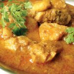 طرز تهیه خورشت کاری با گوشت و مرغ (با ادویه کاری و ماست)