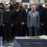 تصویر تشییع پیکر همسر و فرزند سقاب اصفهانی معاون رئیس‌جمهور در مشهد