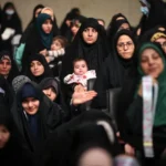 عکس؛ ژیلا صادقی و خانم بازیگر در دیدار با رهبر انقلاب عکس؛ ژیلا صادقی و خانم بازیگر در دیدار با رهبر انقلاب