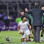 چه بر سر استقلال آمده است؟