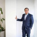 تصاویری از حاشیه حضور همتی در ساختمان میرداماد