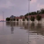 بارش شدید باران در جده؛ خیابانها به دریاچه تبدیل شد بارش شدید باران در جده؛ خیابانها به دریاچه تبدیل شد