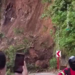 رانش وحشتناک زمین و مسدود شدن جاده در فیلیپین رانش وحشتناک زمین و مسدود شدن جاده در فیلیپین