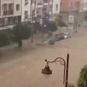 سیل مرگبار و کمسابقه در مراکش جان ۳۷ نفر را گرفت سیل مرگبار و کمسابقه در مراکش جان ۳۷ نفر را گرفت