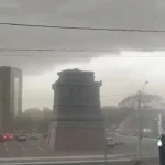 تندباد شدید، ماکت مجسمه آزادی را سرنگون کرد تندباد شدید، ماکت مجسمه آزادی را سرنگون کرد