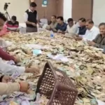 عملیات شمارش نذورات معبد گانش؛ از اسکناس و سکه تا نقره و ارز خارجی عملیات شمارش نذورات معبد گانش؛ از اسکناس و سکه تا نقره و ارز خارجی