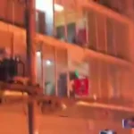 آشوب در پایتخت بنگلادش/ ساختمان یک روزنامه را به آتش کشیدند آشوب در پایتخت بنگلادش/ ساختمان یک روزنامه را به آتش کشیدند