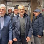 از همۀ مسئولان تقاضا میکنیم رویه «رئیسجمهور» را الگو قرار دهند و به ممنوعیت ملاقات رضای عزیزمان توجه فرمایند از همۀ مسئولان تقاضا میکنیم رویه «رئیسجمهور» را الگو قرار دهند و به ممنوعیت ملاقات رضای عزیزمان توجه فرمایند