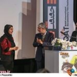 از دفاع تمام قامت «آقای دبیر» از کیفیت آثار تا چپاندن یک مستند ضعیف و بیربط با «جنگ ۱۲ روزه» به عنوان «مستند افتتاحیه»! از دفاع تمام قامت «آقای دبیر» از کیفیت آثار تا چپاندن یک مستند ضعیف و بیربط با «جنگ ۱۲ روزه» به عنوان «مستند افتتاحیه»!