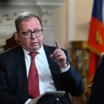 سفیر روسیه در لندن: کییف بهجای ایراد گرفتن از توافق صلح، باید به تسلیم شدن فکر کند سفیر روسیه در لندن: کییف بهجای ایراد گرفتن از توافق صلح، باید به تسلیم شدن فکر کند