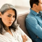 10 نشانه رفتار بزرگسالی که ریشه در تروماهای کودکی دارند