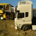 تصادف یک دستگاه اتوبوس با کامیون در محور سربیشه ـ نهبندان/ ۸ نفر مصدوم شدند