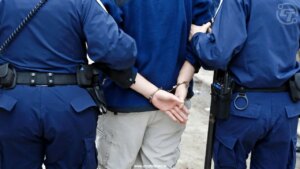 دستگیری سه نفر که در صدد اعمال نفوذ در یک پرونده قضایی بودند دستگیری سه نفر که در صدد اعمال نفوذ در یک پرونده قضایی بودند