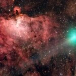 تصویر خیرهکننده یک دنبالهدار در کنار ستونهای آفرینش تصویر خیرهکننده یک دنبالهدار در کنار ستونهای آفرینش