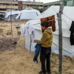 تصاویر؛ جریان زندگی در میان قبرستان‌های غزه