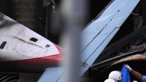 سقوط یک هواپیمای ربوده شده در فرودگاه لس آنجلس سقوط یک هواپیمای ربوده شده در فرودگاه لس آنجلس