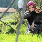 استایل زمستانی سپیده خداوردی بازیگر سریال «از یاد رفته» در یک کافه