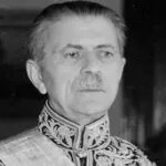 حسین علا؛ از مخالفت با رضاشاه تا همکاری با او و پسرش حسین علا؛ از مخالفت با رضاشاه تا همکاری با او و پسرش