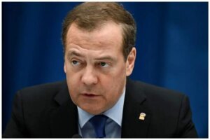 مدودف: آمریکا آشکارا از لزوم احیای ثبات راهبردی با روسیه صحبت می‌کند