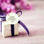 هدیه روز مادر چی بخریم؟ بهترین انتخابهایی که مادرها واقعاً دوست دارند هدیه روز مادر چی بخریم؟ بهترین انتخابهایی که مادرها واقعاً دوست دارند