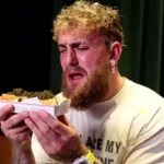 جیک پال پس از شکستن فک هات‌داگ ۶ هزار دلاری را داخل مخلوط‌کن ریخت