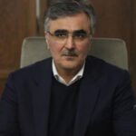 کلاه گشاد صرافی‌ها بر سر «فرزین» و «پاک‌نژاد»