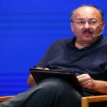 عبدالکریمی: بت‌ها باید فرو بریزند/ شک نکنید فردا برای این نسل روشن‌تر خواهد بود