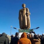 ماجرای سقوط مجسمه رئیسی در اردبیل