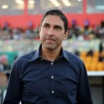 وقتی هاشمیان بعد از اخراج بازهم روی نیمکت نشست!